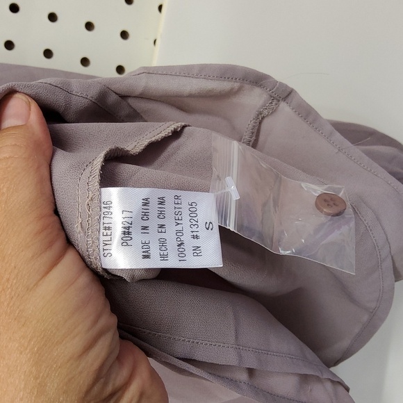 ENTRO size small  top NWT sheer with lining off shoulder with straps - Picture 4 of 6